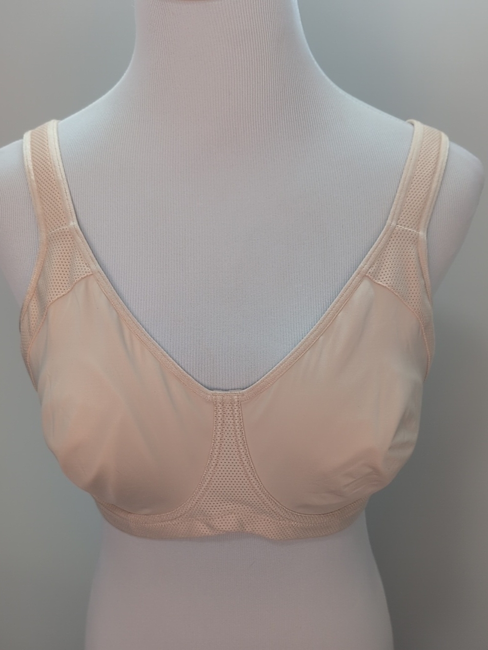 Title Nine Bra, Underwire, Nude, Padded Shoulder Strap, Women's 36DD - Picture 2 of 8
